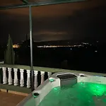 Villa Luxury -jacuzzi, Heated Pool, Stunning Views *