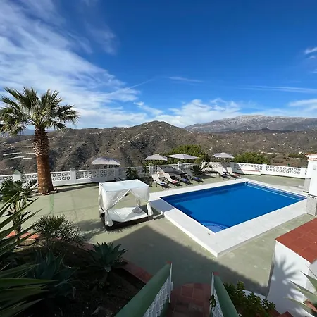 Luxury -jacuzzi, Heated Pool, Stunning Views *