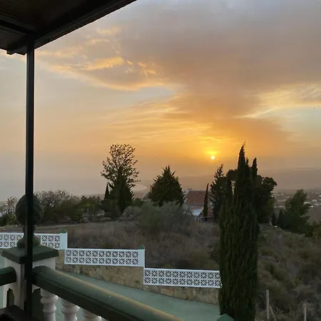 Luxury -jacuzzi, Heated Pool, Stunning Views Villa Carraspite