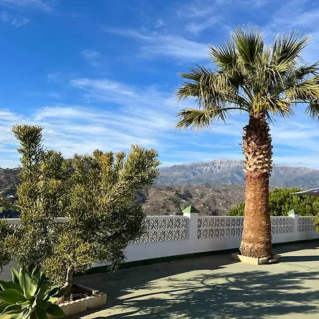 Villa Luxury -jacuzzi, Heated Pool, Stunning Views *