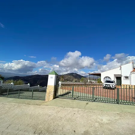 Luxury -jacuzzi, Heated Pool, Stunning Views *