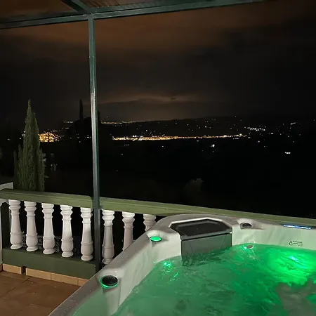 Villa Luxury -jacuzzi, Heated Pool, Stunning Views *